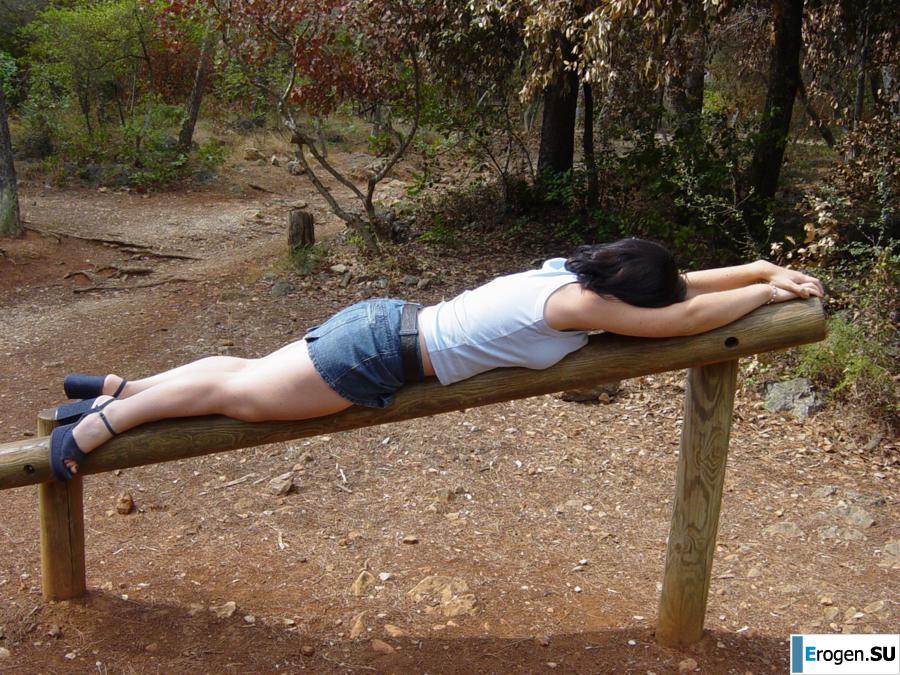 Low-handed brunette. Part 2. Slide 34