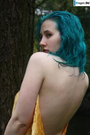 Eve in the park. Thumb 32