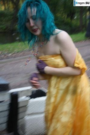 Eve in the park. Thumb 34