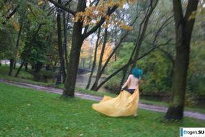 Eve in the park. Thumb 38