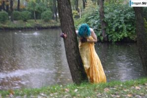 Eve in the park. Thumb 7