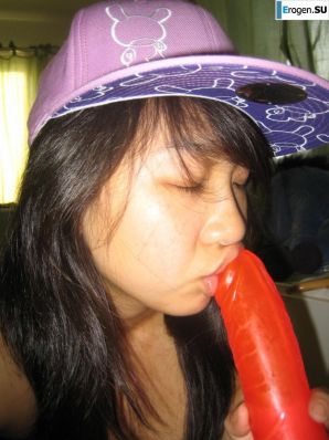 Asian has fun at home. Thumb 19