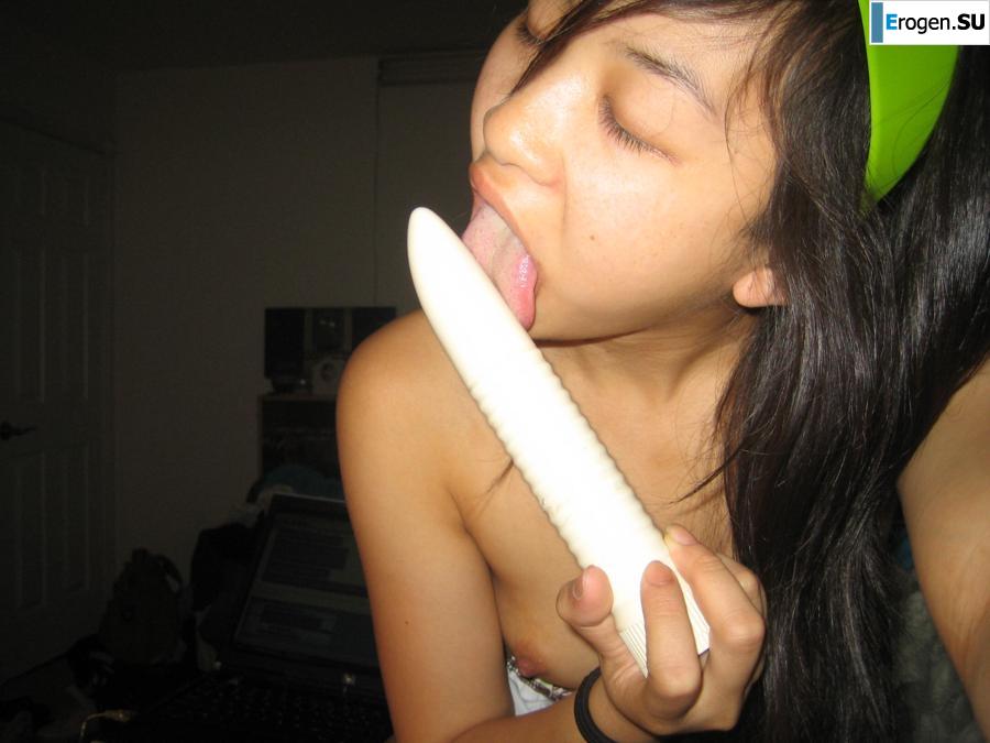 Asian has fun at home. Part 2. Photo 23