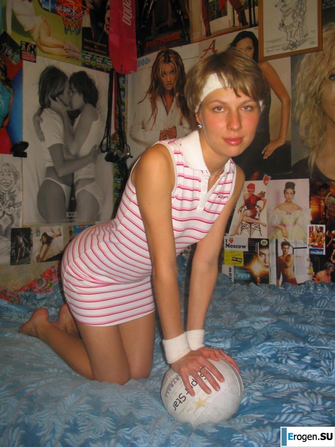 Hairy Slim Woman. Photo 20