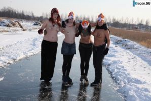 Голландские нудистки зимой. Часть 3. Эскиз 26