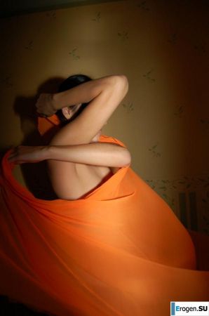 Домашняя фотосессия брюнетки. Эскиз 14