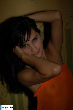 Домашняя фотосессия брюнетки. Эскиз 22