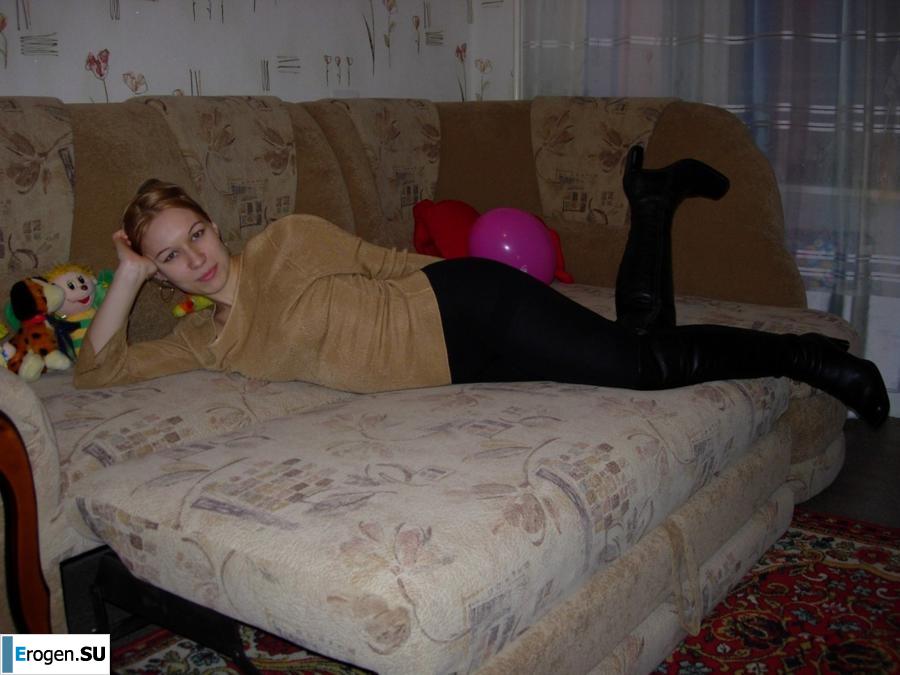 Officer's Wife. Photo 16
