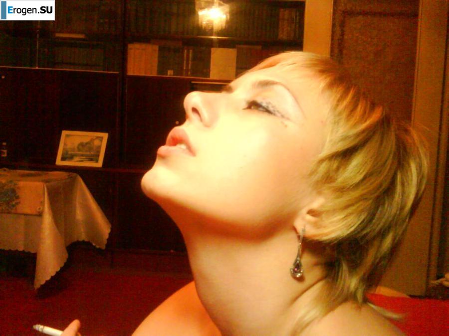 Girl and Carpet. Photo 25