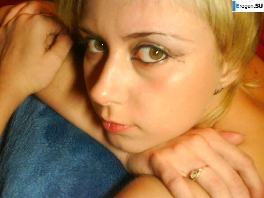 Girl and Carpet. Photo 33