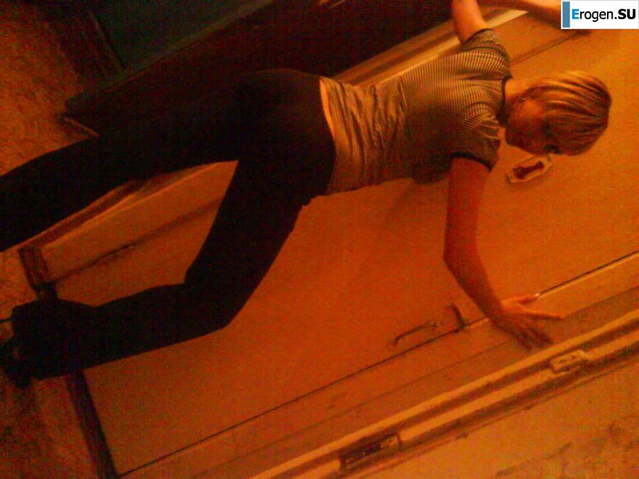 Girl and Carpet. Photo 38