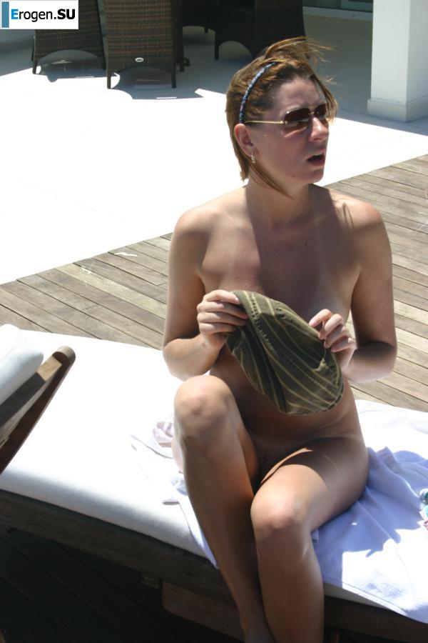 Tanned in a cap. Slide 40