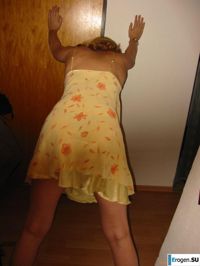 Home photo session of the red bbw. Slide 37