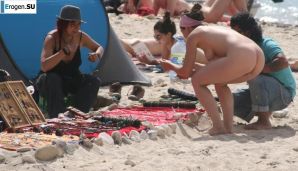 And again, hippies. Now on the beach. Part 2. Thumb 10