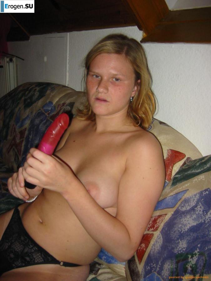 Home photo session of the red bbw. Part 3. Slide 31
