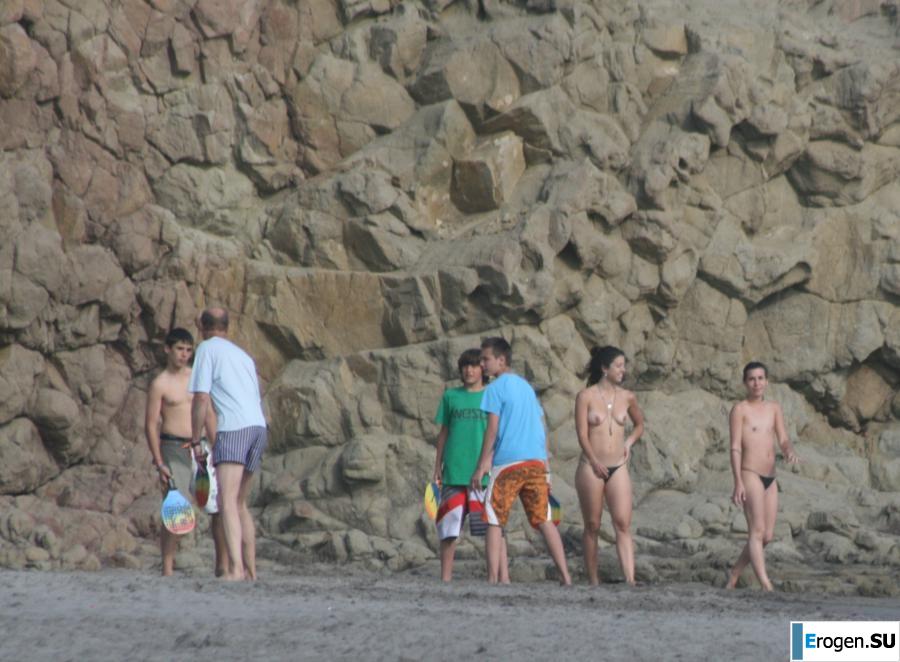 And again hippies. Now on the beach. Part 5. Slide 15