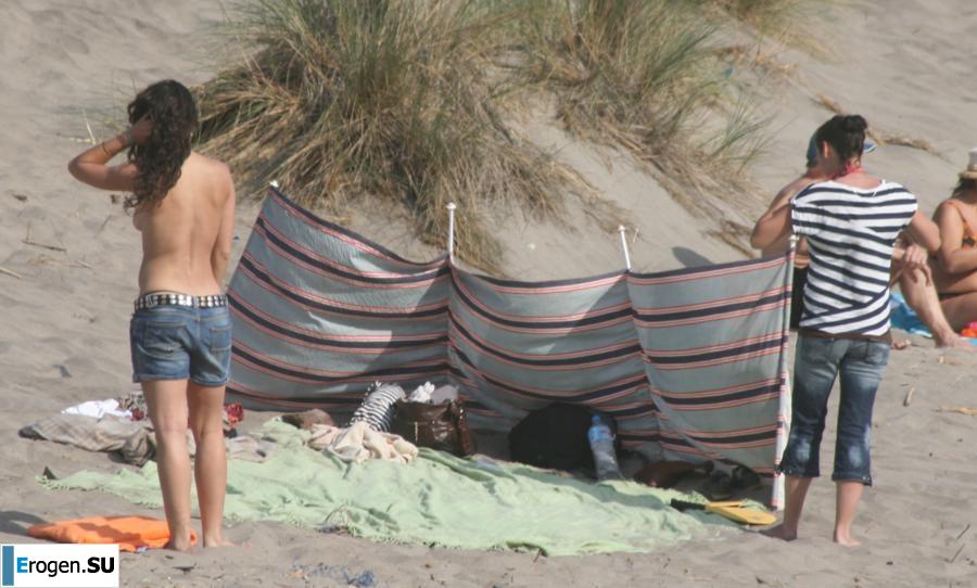 And again hippies. Now on the beach. Part 5. Slide 27