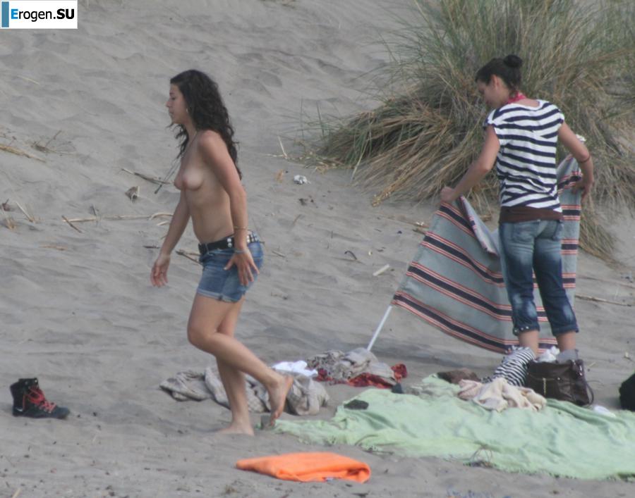 And again hippies. Now on the beach. Part 5. Slide 30