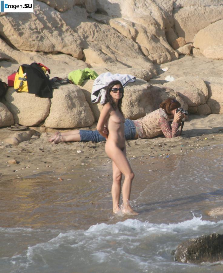 And again hippies. Now on the beach. Part 5. Slide 36