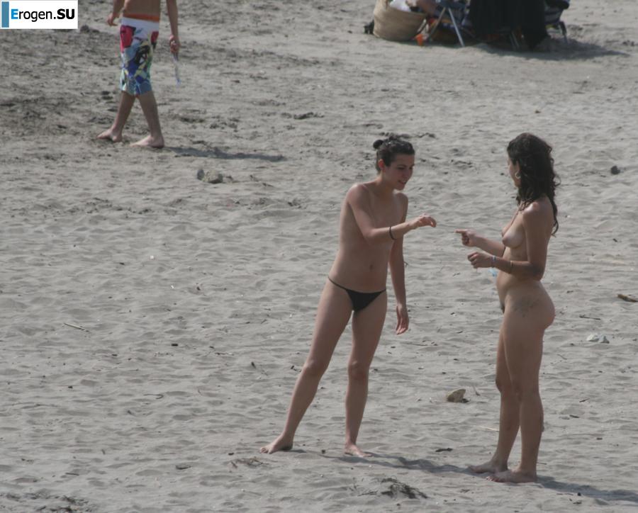 And again hippies. Now on the beach. Part 5. Slide 4