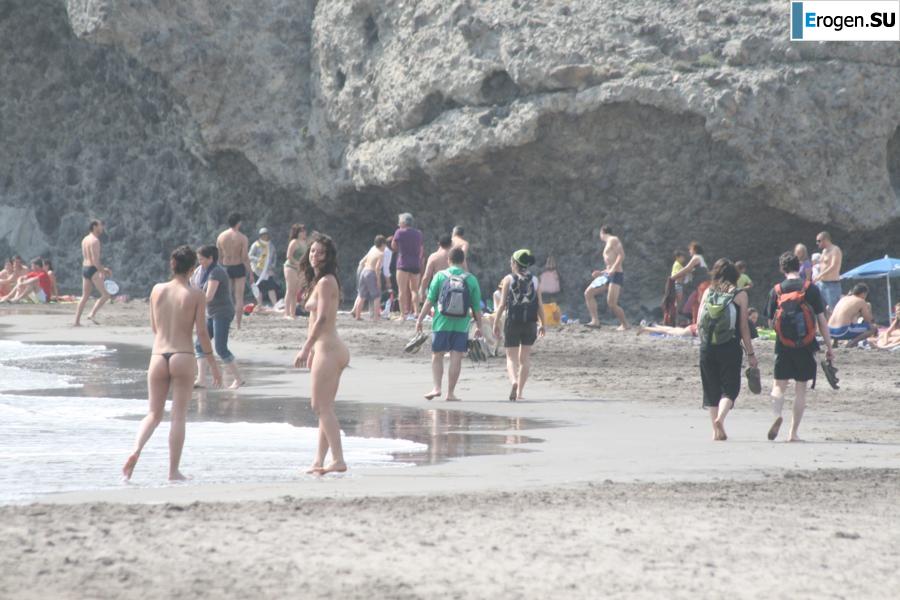 And again hippies. Now on the beach. Part 5. Slide 6