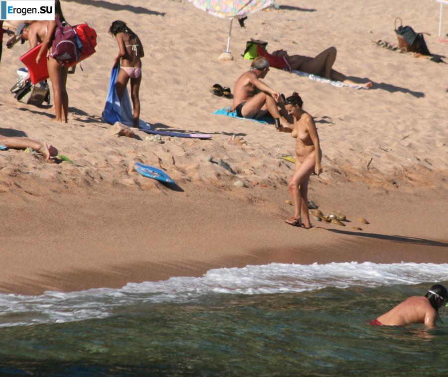And again hippies. Now on the beach. Part 5. Slide 7