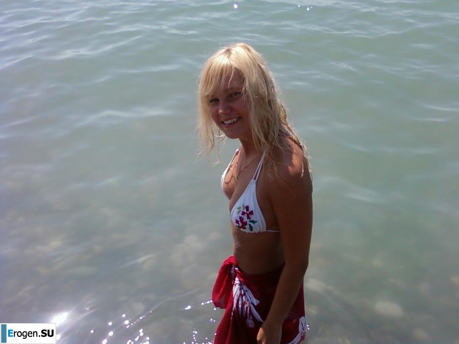 Beautiful Graduate. Photo 7
