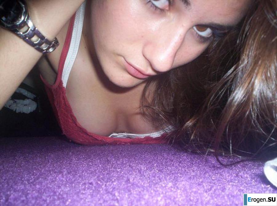 Beautiful Bulgarian posing at home and on the beach. Part 2. Photo 25