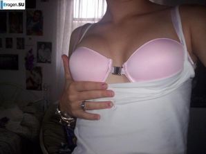 A beautiful Bulgarian posing at home and on the beach. Part 3. Thumb 14