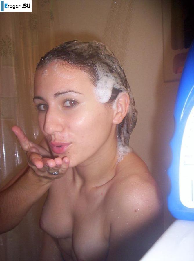 Beautiful Bulgarian posing at home and on the beach. Part 4. Photo 15
