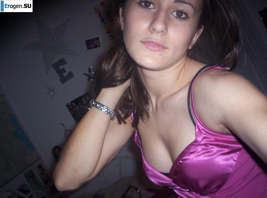 Beautiful Bulgarian posing at home and on the beach. Part 4. Photo 26