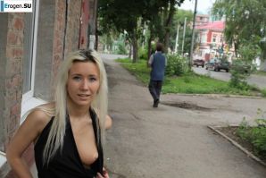 Настя из Самары ходит по городу и показывает себя. Часть 2. Эскиз 24