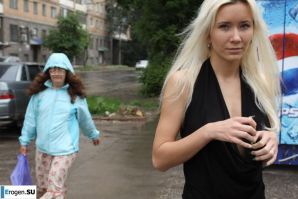 Настя из Самары ходит по городу и показывает себя. Часть 2. Эскиз 35