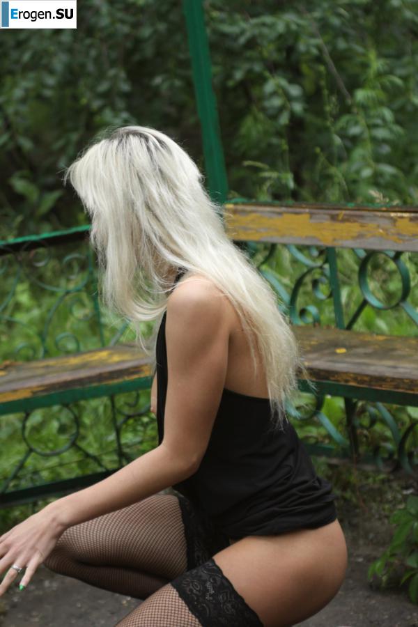 Nastya from Samara walks around the city and shows herself. Part 7. Photo 24