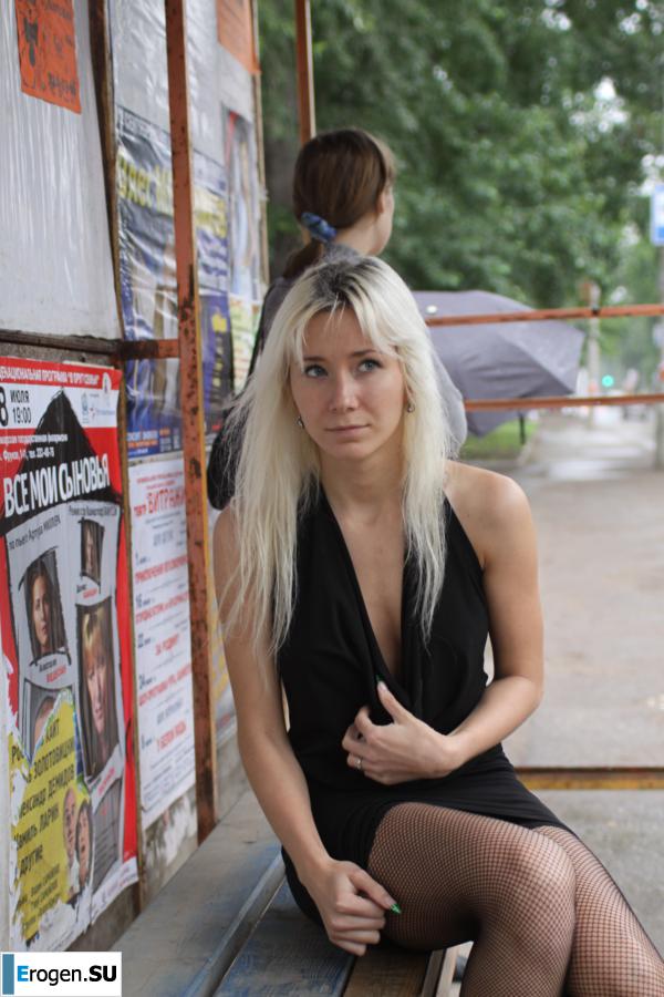 Nastya from Samara walks around the city and shows herself. Part 8. Photo 18