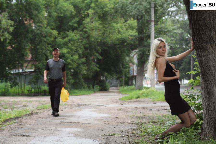Nastya from Samara walks around the city and shows herself. Part 8. Photo 4