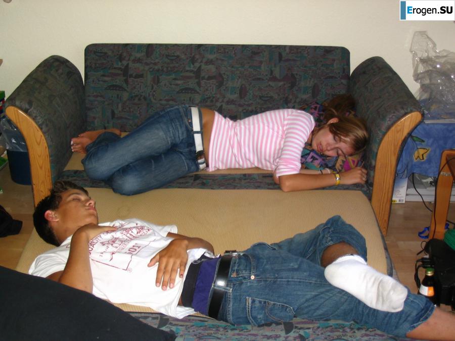 Slender German and her curly-haired friend. Photo 1