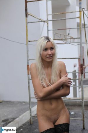 Настя из Самары ходит по городу и показывает себя. Часть 16. Эскиз 8