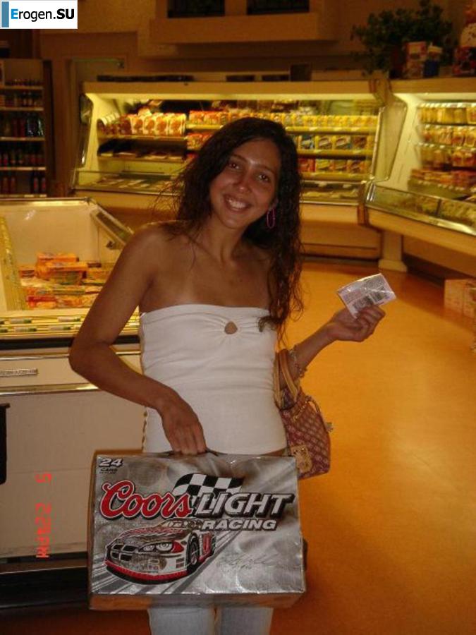 Smiling brunette with everlasting nipples. Part 5. Photo 31