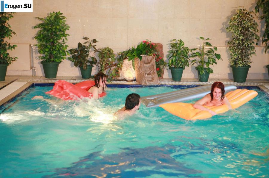 Czech nudists in the pool. Part 3. Photo 26
