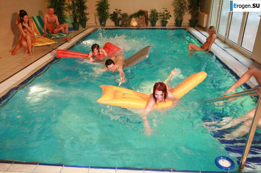 Czech nudists in the pool. Part 3. Photo 32