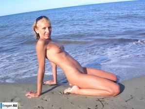 Худая европейка на море. Часть 4. Эскиз 36