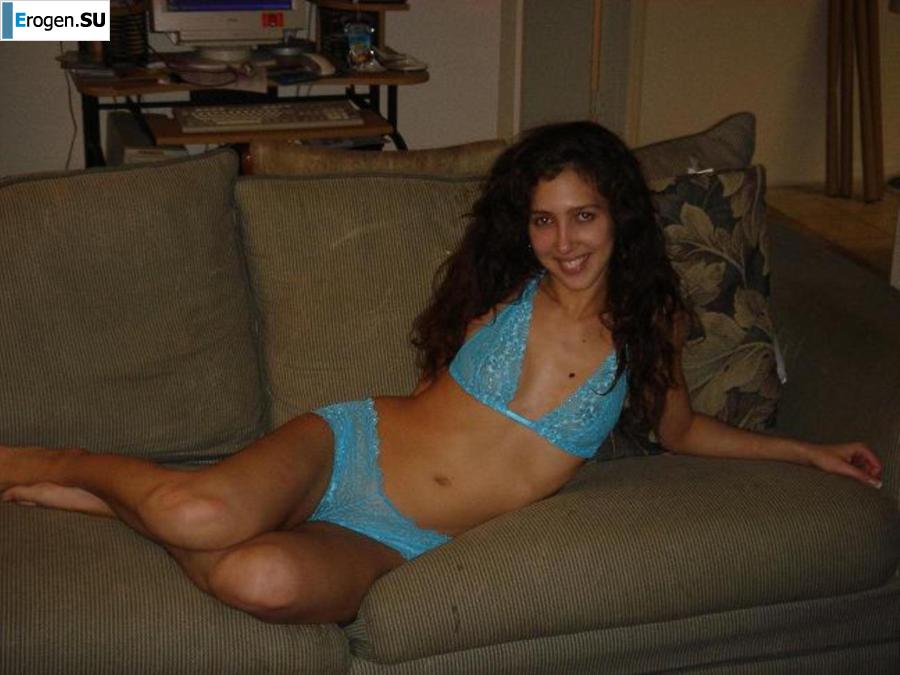 Smiling brunette with everlasting nipples. Part 6. Photo 20