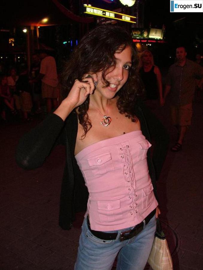Smiling brunette with everlasting nipples. Part 6. Photo 5