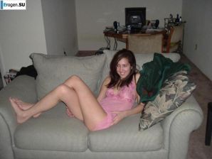 Smiling brunette with everlasting nipples. Part 6. Thumb 15