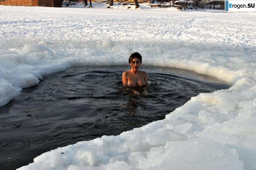 Ukrainian nudists in winter. Part 7. Photo 25