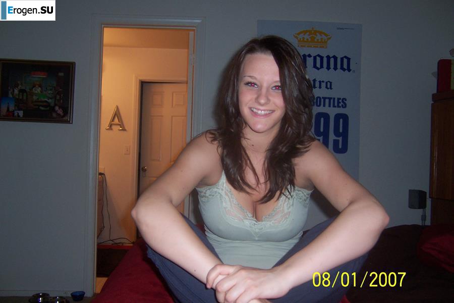 Amateur filming of naked girls. Part 2. Slide 10