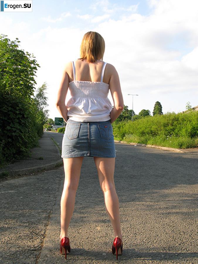 Amateur filming of naked girls. Part 2. Slide 23