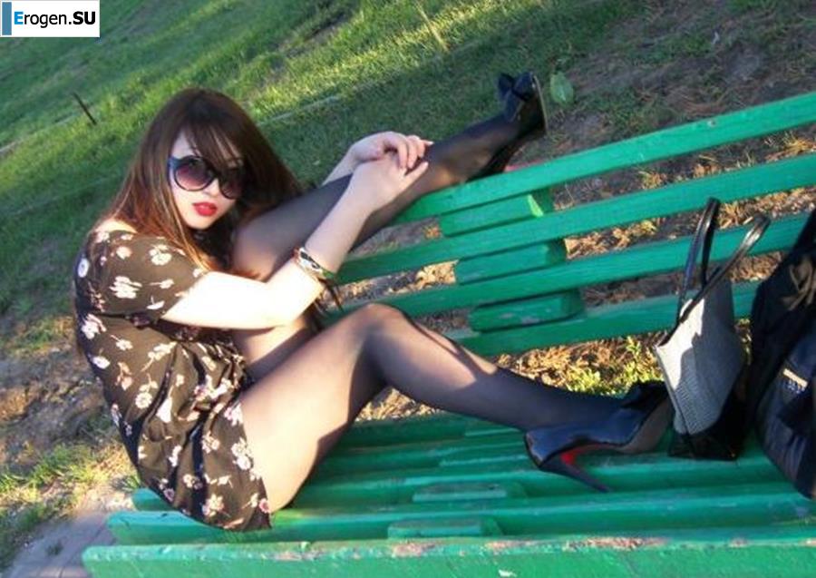 Ah, what legs. Photo 42