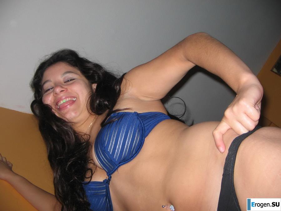 Brunette and languid. Photo 11